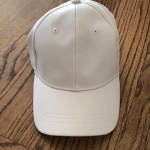 Lululemon hat